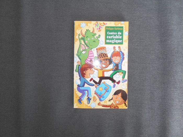 Livre: Contes du cartable magique - photo numéro 1
