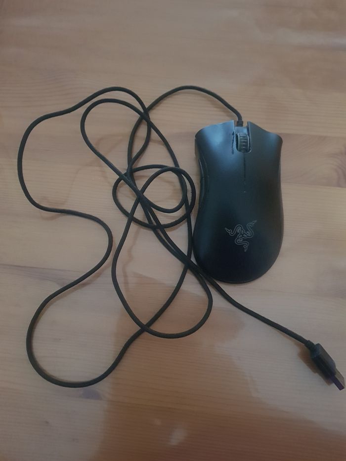 Souris gamer razer