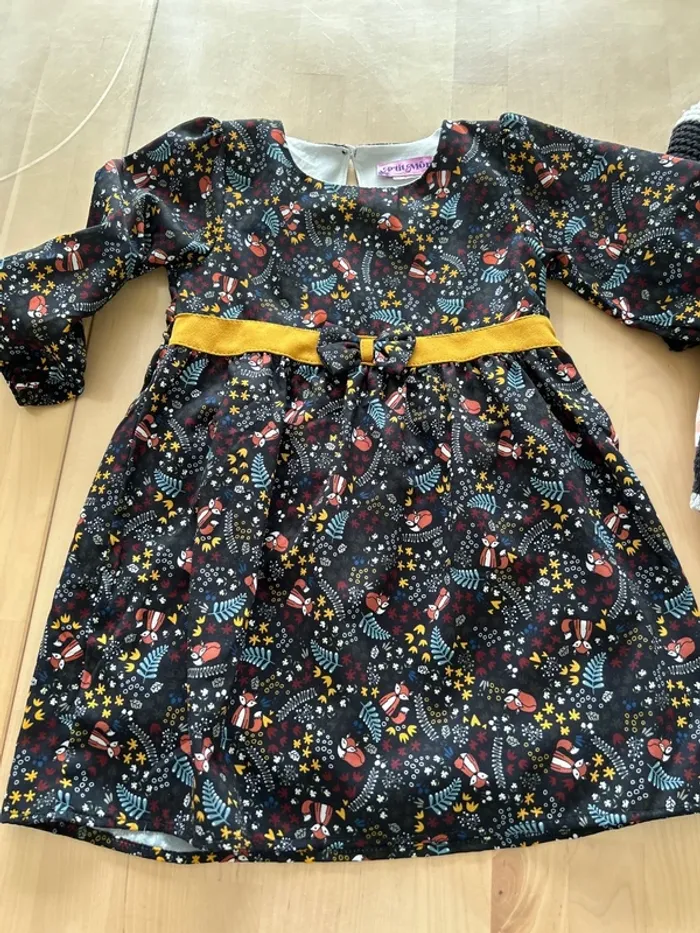 Lot de 5 robes hiver 18/24 mois tte marque - photo numéro 9
