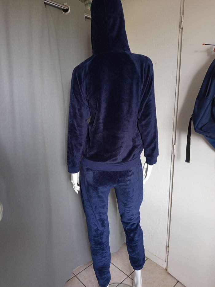 Tenue intérieur femme - photo numéro 2