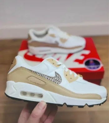 Nike Air Max 90 United In Victory + swoosh or x2 Taille 38.5