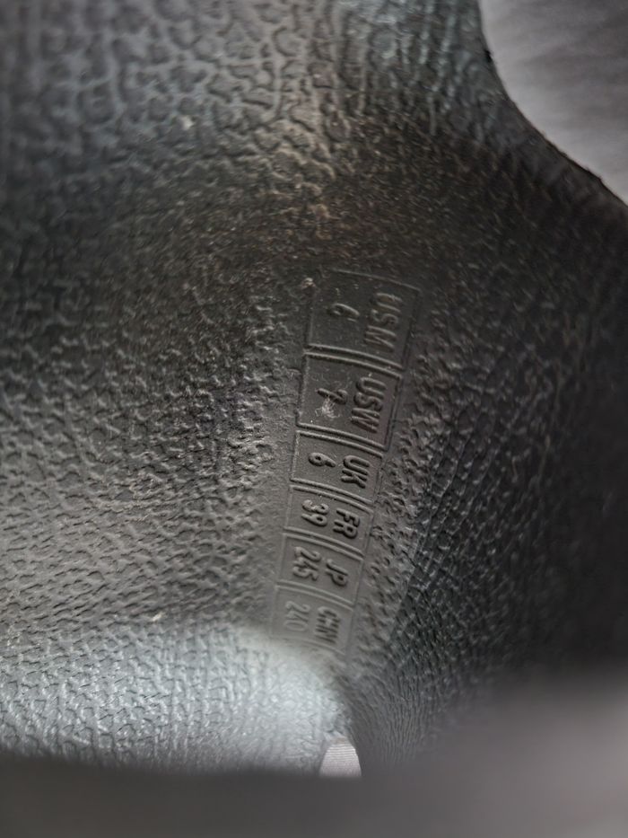 Claquettes Adidas mixte 39 - photo numéro 4