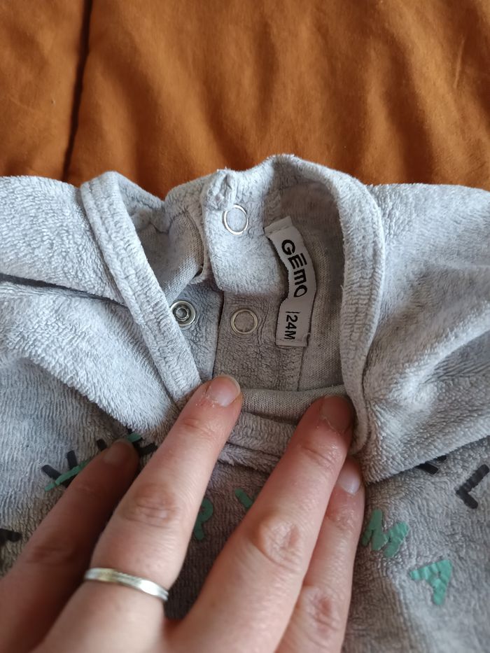 Pyjamas 2 pièces - photo numéro 2