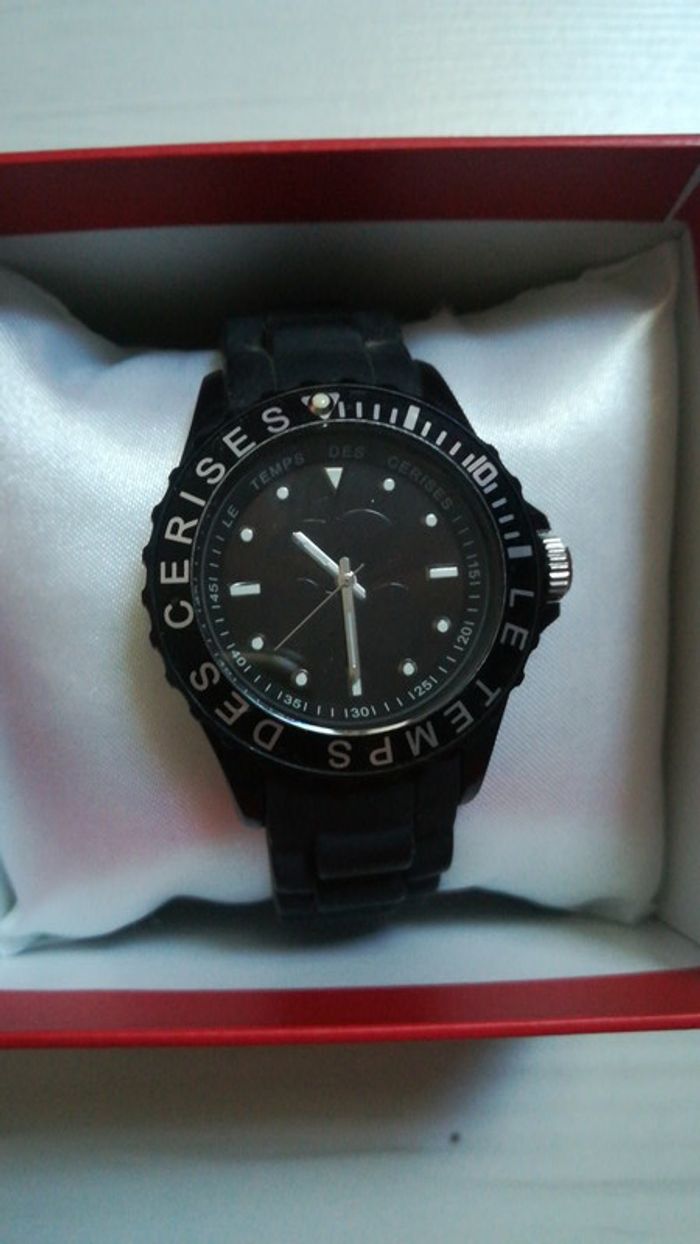Montre temps des cerises noire silicone