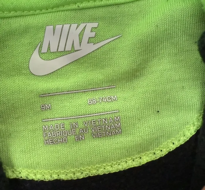 Combinaison Nike bébé garçon noir et vert fluo taille 9 mois - photo numéro 2