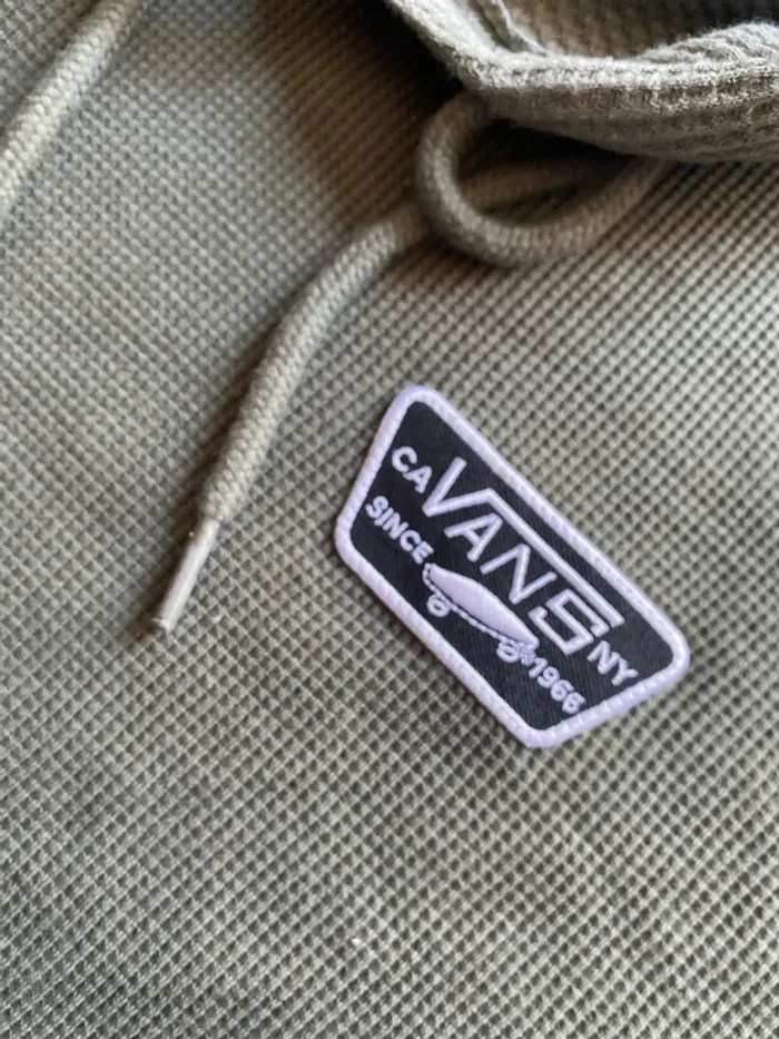 Tee shirt Sweat léger avec capuche long taille L vans Neuf - photo numéro 8