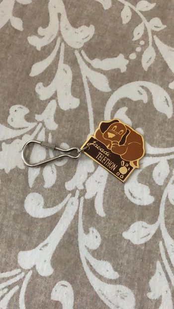 Porte clefs jacadi telethon