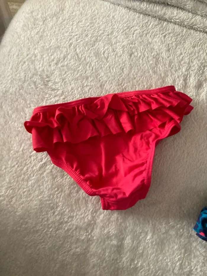 2 maillots de bain 12 mois - photo numéro 4