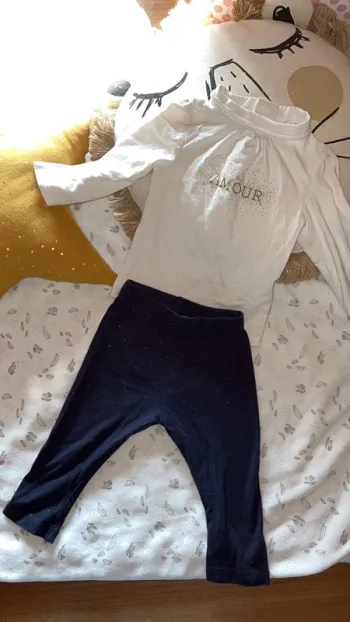 Haut / leggings kiabi 12 mois