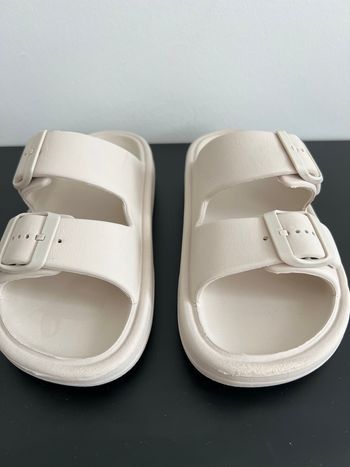 Tongs enfants Zara taille 32