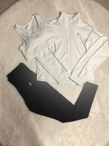 Ensemble sport On legging + brassière + veste – Taille M – Très bon état – Fitness & athleisure