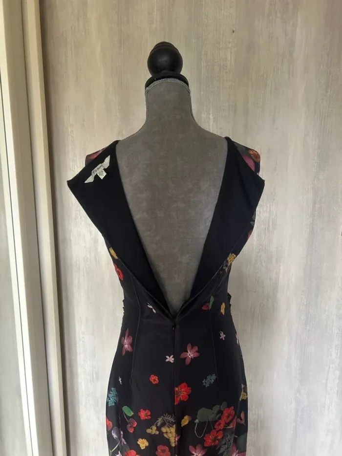 Robe noir fleuri - photo numéro 7