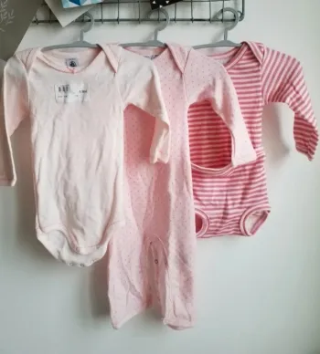 Lot bodys 12 mois Petit bateau neufs