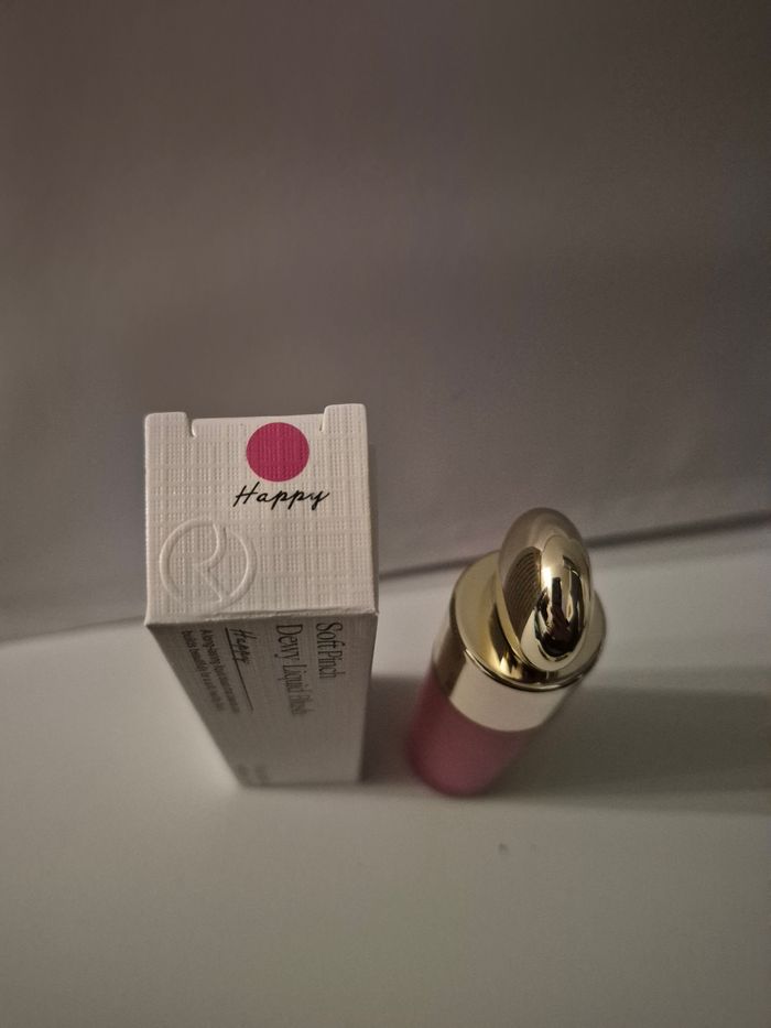 Blush liquide rare beauty