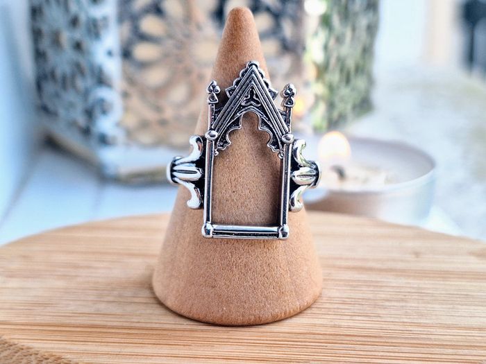 Bague Ouverte Argenté Ajustable Motif Porte Gothique