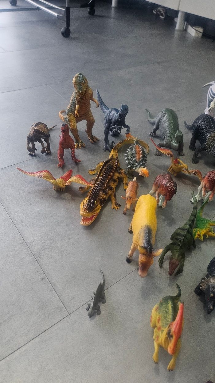 Lot dinosaures - photo numéro 4