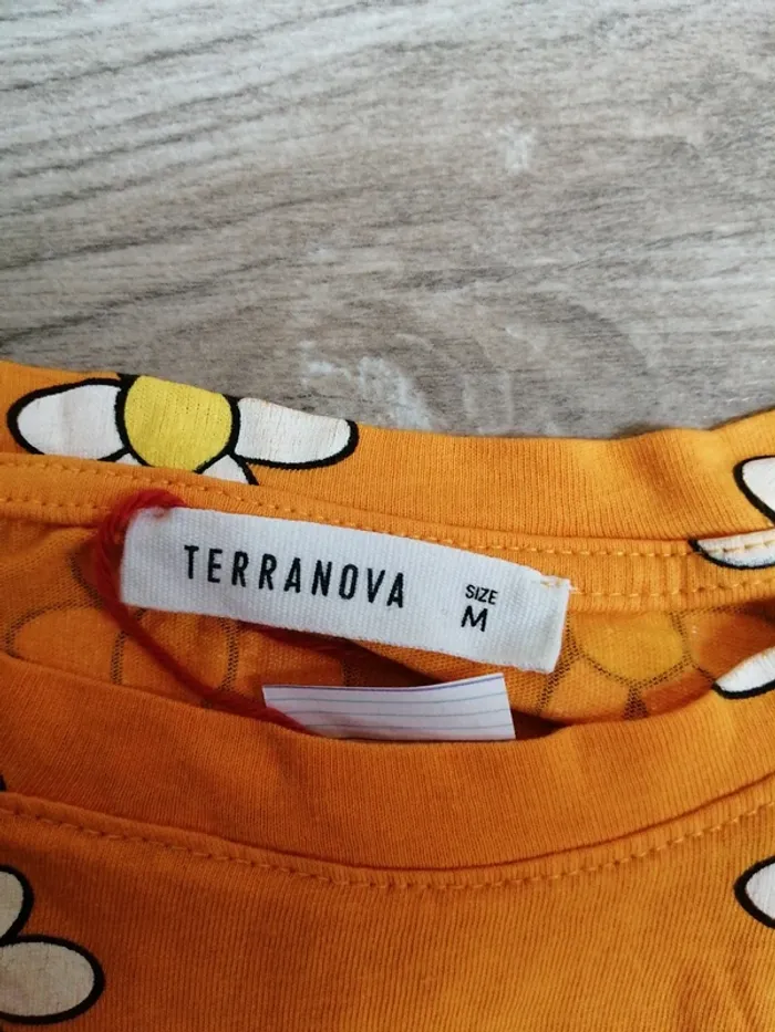 Tee-shirt crop top orange motifs fleurs / terranova / (M) - photo numéro 4