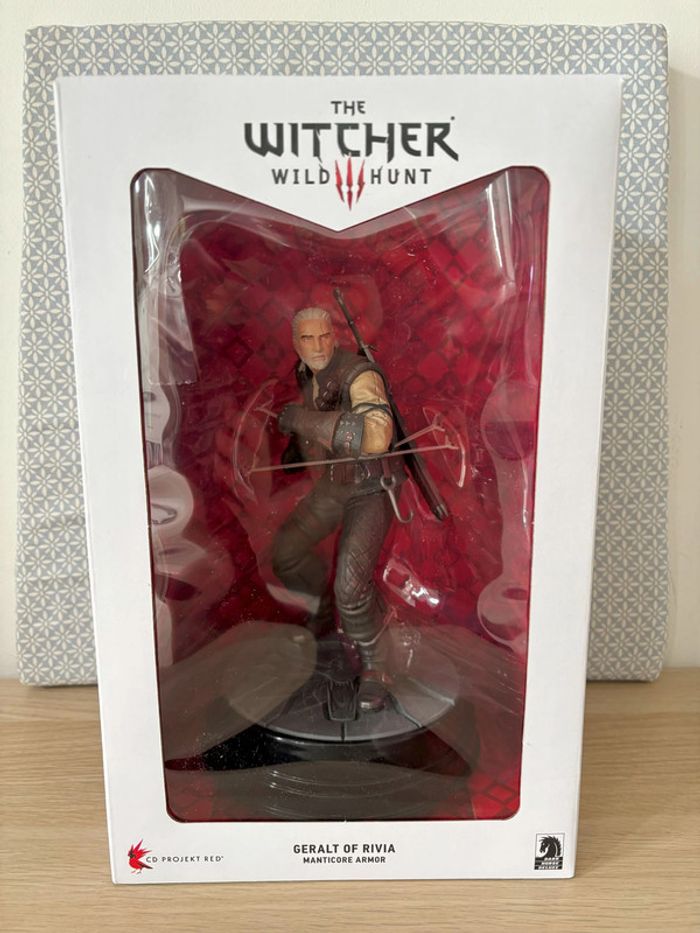 Figurine Geralt Of Rivia "The Witcher" Wild Hunt 24cm