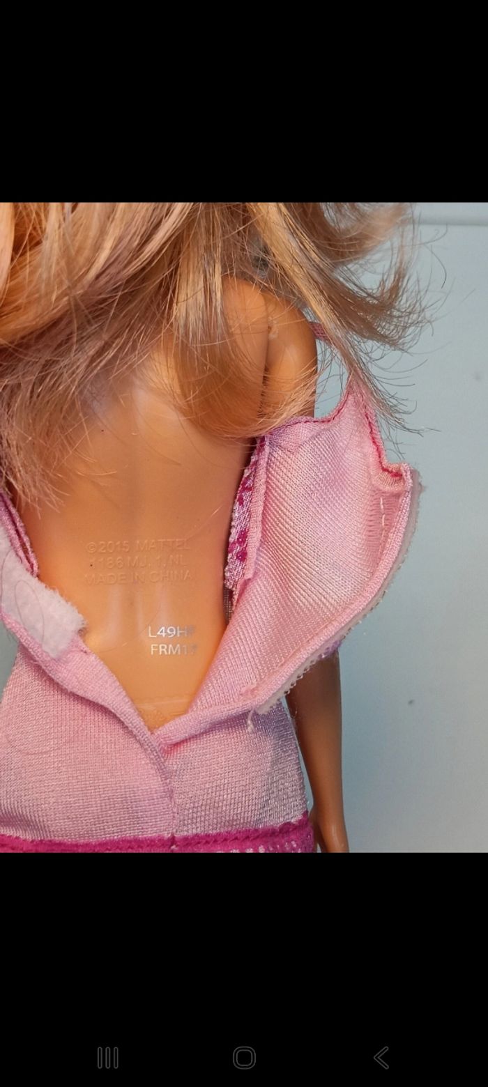 Poupée mattel barbie ensemble rose et dorure tête 2013 corp 2013 corp 2015 l49hf
Poupée et ensemble compris - photo numéro 6