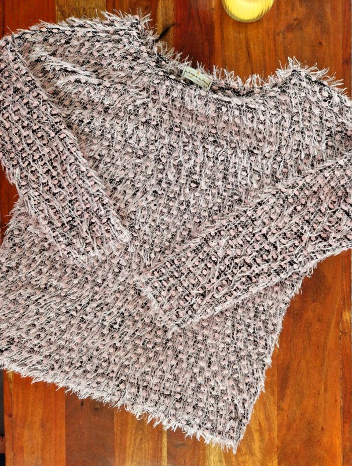 Pull maille style crochet et poils longs S/M