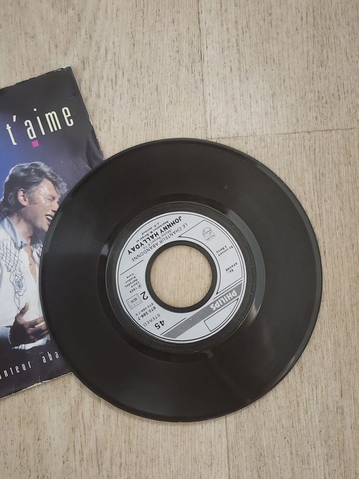 Johnny Hallyday – Que je t’aime / Le chanteur abandonné – 45T - photo numéro 4