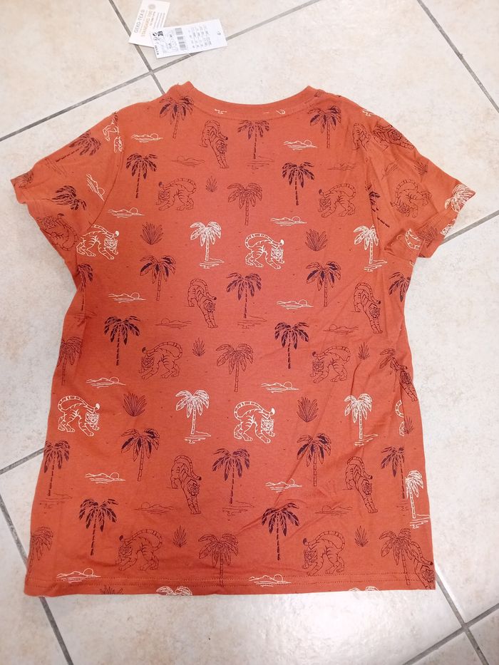 Tee shirt Neuf orange 10 ans - photo numéro 2