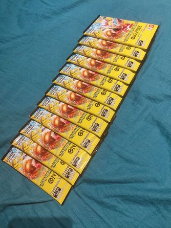 12 boosters anglais op15 dead pack ?