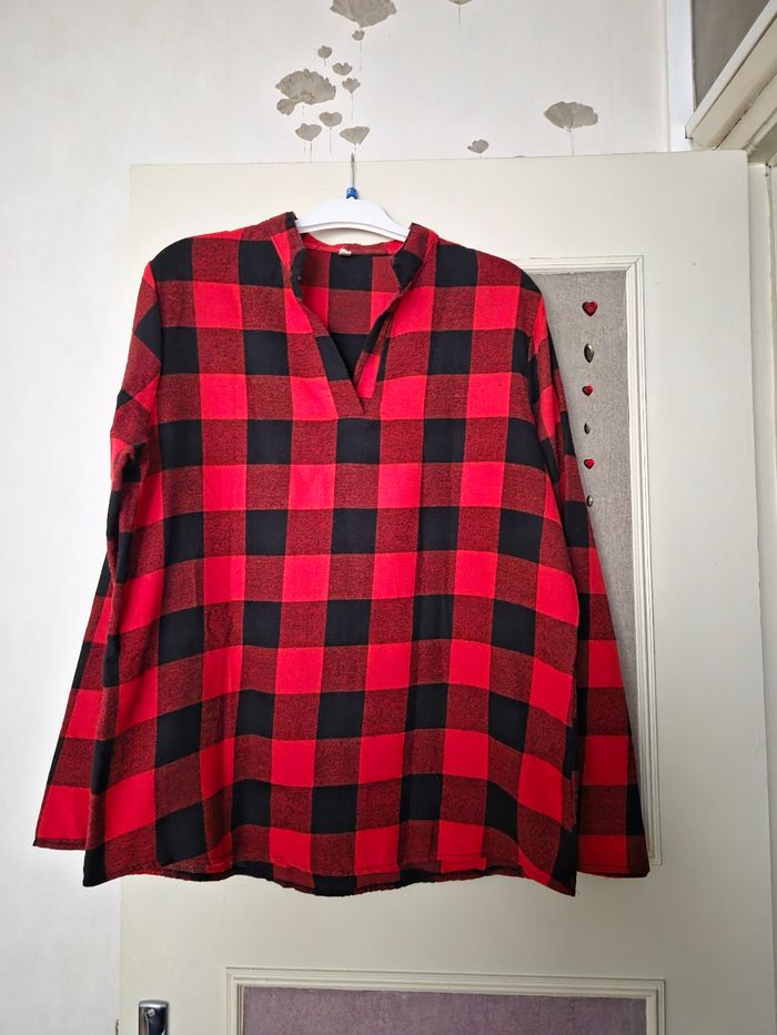 Chemise à carreaux