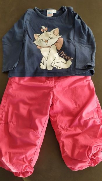 Pantalon molletonné et tee shirt