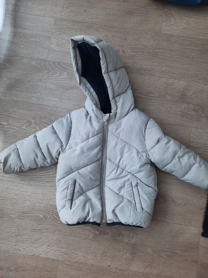 Doudoune marque kiabi taille 18 mois