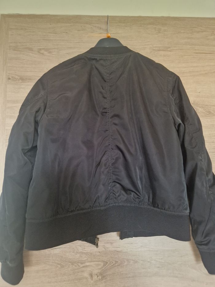 Veste bomber noire taille L pull&bear - photo numéro 3