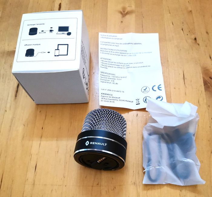 Mini enceinte "Renault" - photo numéro 2