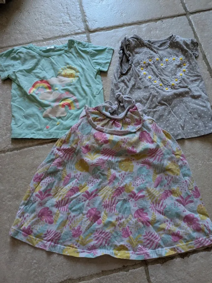 Lot vêtements 1 an