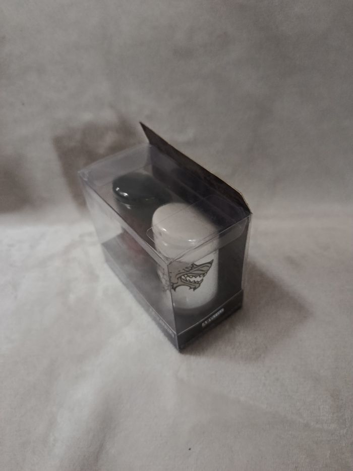 A saisir, salière et poivrière " game of thrones " , jamais déballés ! - photo numéro 4