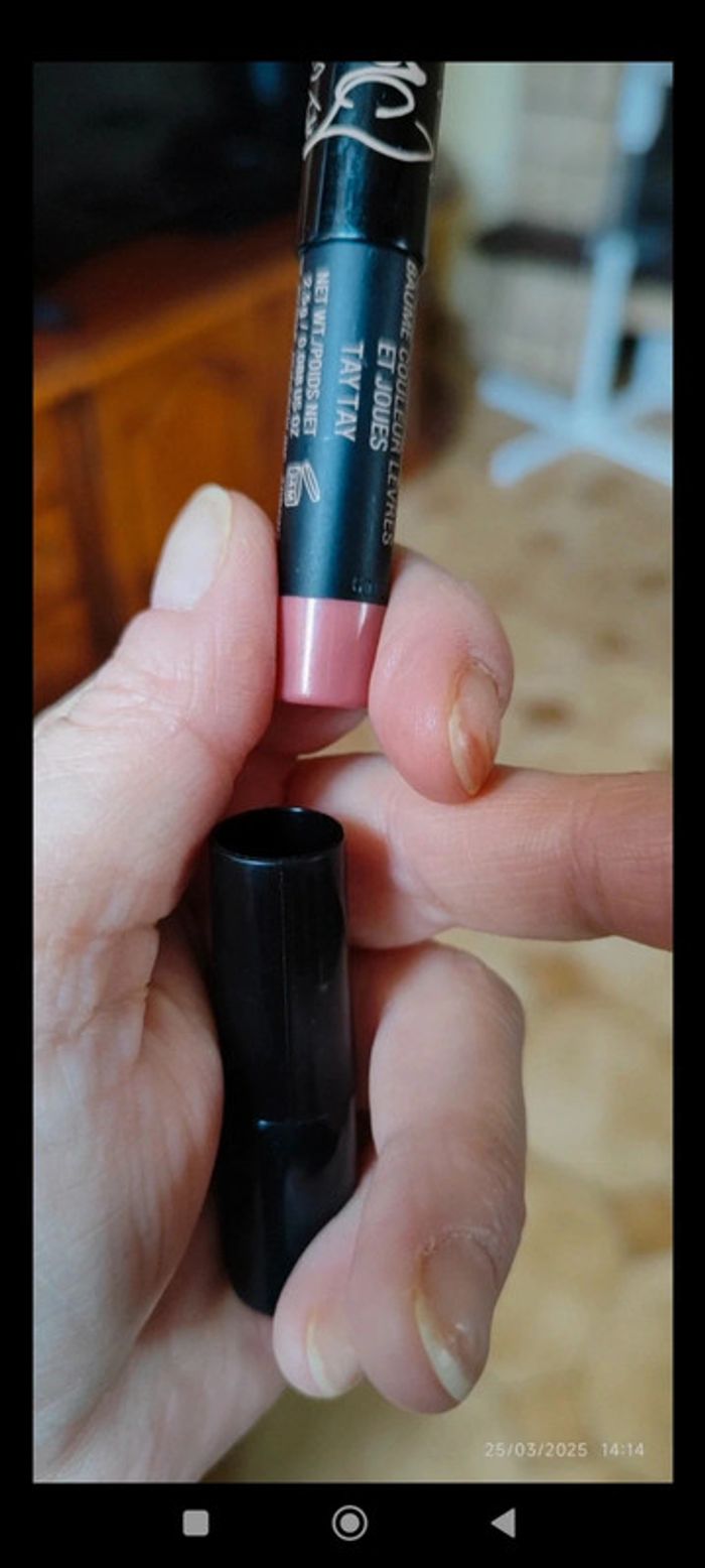 NudeStix Gel Color lip + Cheek Balm Mini + Taille Crayon intégré dans Teinte Taytay - photo numéro 10