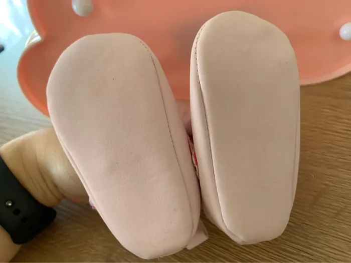 Chaussures rose bébé - photo numéro 4