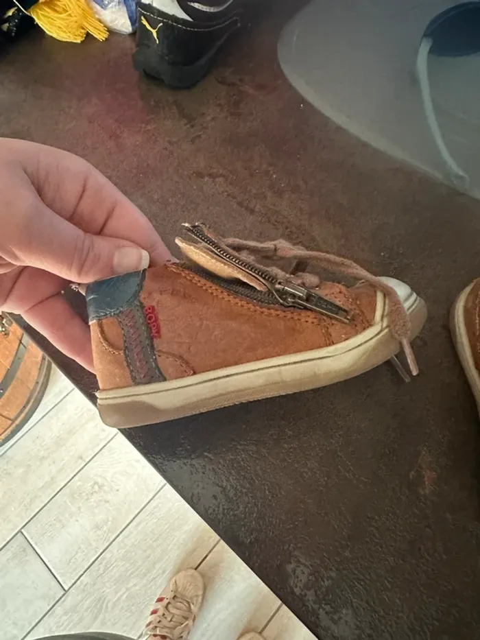 Chausson et chaussure taille 19 - photo numéro 4