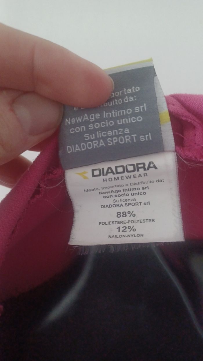 Peignoir  a capuche de bain femme S de marque diiadora très bon état rose fuchsia - photo numéro 3