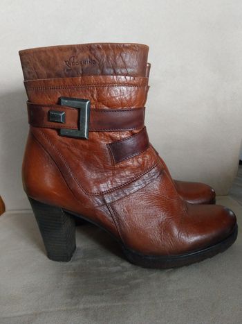 Bottines cuir talons 