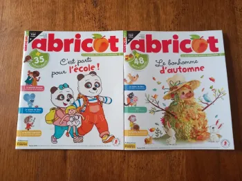 Livres d'activités "Abricot " neufs.
