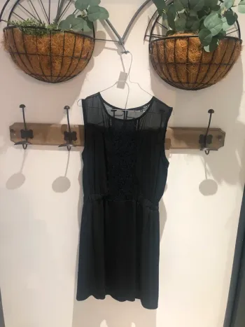Robe noire Taille 42