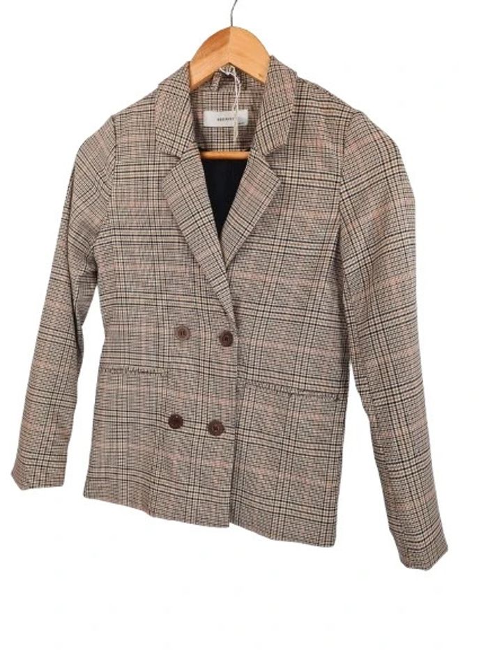 Veste reserved