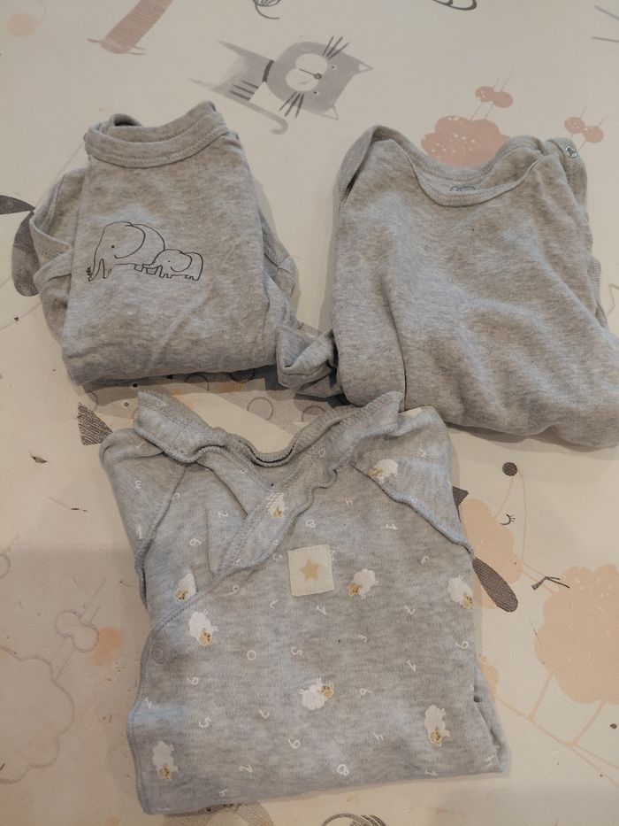 Lot de vêtements garçon 1mois