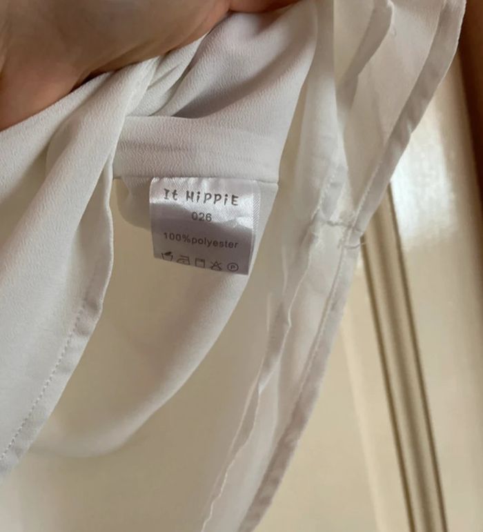 Top fluide sans manches écru détail lurex dore - photo numéro 13