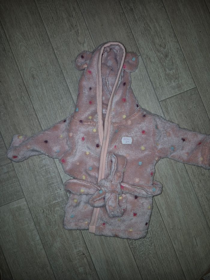Lot vêtements fille 1 mois - photo numéro 2