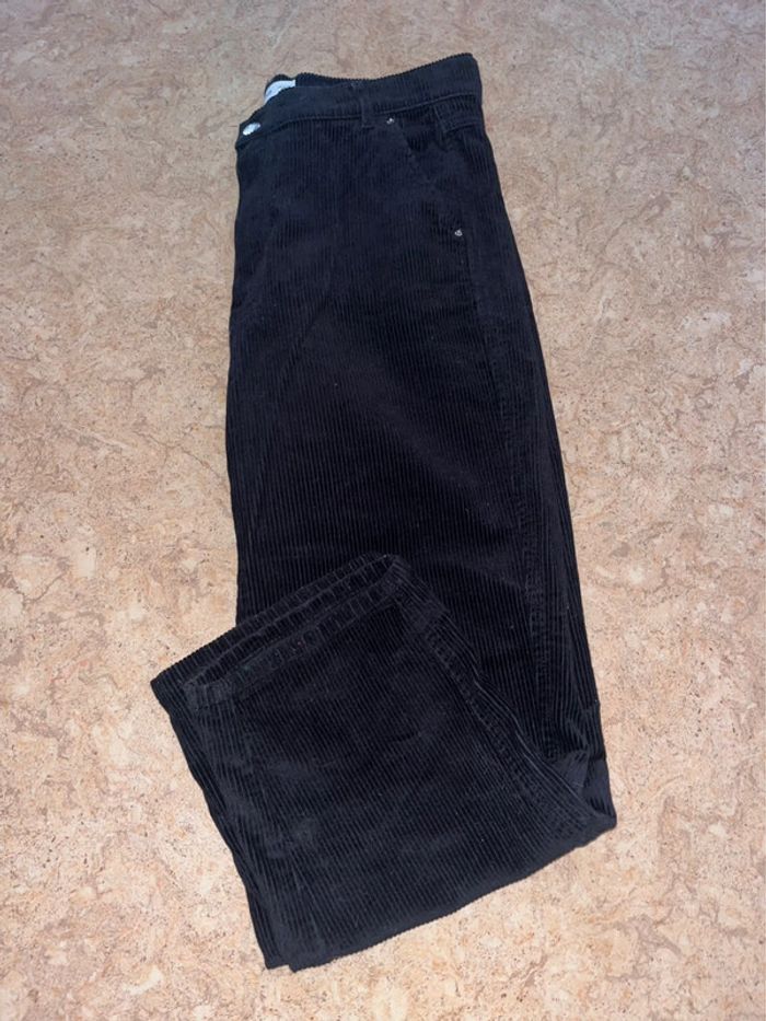 Très beau pantalon effet daim  pour femme