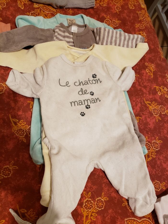 Lots de vêtements bébé 1 mois