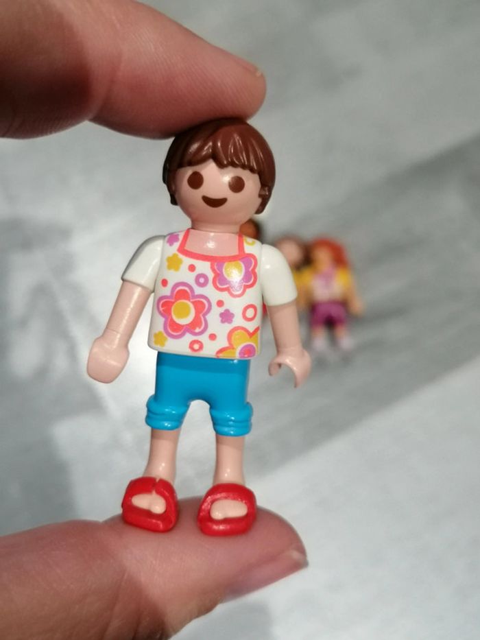 Lot 4 Playmobil enfants 👧🏻 - photo numéro 3