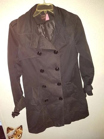 Manteau. femme. trench anglais noir. Taille 40/42. Jo hirty.
