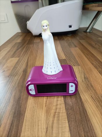 Radio réveil Reine des Neiges Elsa à piles Lexibook Disney